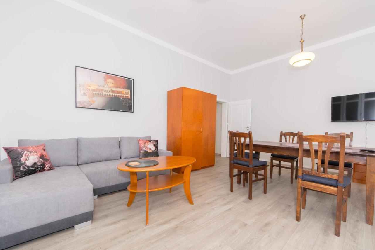 Best Location On Main Square P4You Pl Krakow Luaran gambar